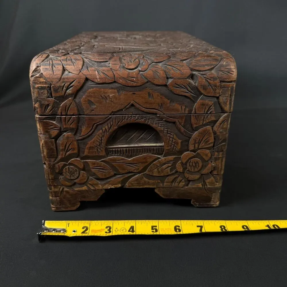 Hand CARVED CHINESE CAMPHORWOOD wood CHEST Jewelry Box Antique